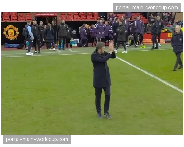 谢菲联0-4惨败，临时主帅承认球队目前的身体状态无法执行任何高位战术